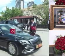 Bah&ccedil;eli'den Erdoğan'a doğum g&uuml;n&uuml;ne &ouml;zel '72 g&uuml;l' ve anlamlı tablo hediyesi!