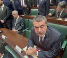 Bakan Tekin: "T&uuml;rkiye'de kimsenin hukuk kurallarını, Anayasayı yorumlama tekeli yok"