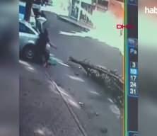 Başına ağa&ccedil; d&uuml;şmesi sonucu ağır yaralanan uyuncu İbrahim Yıldız'dan acı haber