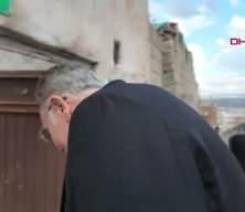 Belediye başkanı, veresiye defterini tartıp 50 bin TL'ye satın aldı