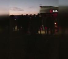 Diyarbakır'da iki otomobil kafa kafaya &ccedil;arpıştı: 5 &ouml;l&uuml;