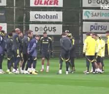 Fenerbah&ccedil;e'nin Nottingham Forest ma&ccedil;ının hakemi belli oldu