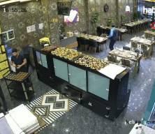 İftara saatler kala kebap&ccedil;ının tavanı &ccedil;&ouml;kt&uuml;, personel son anda kurtuldu