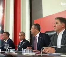 &Ouml;zg&uuml;r &Ouml;zel&rsquo;in Bakan ziyaretlerine tepki g&ouml;sterdiği iddia edildi