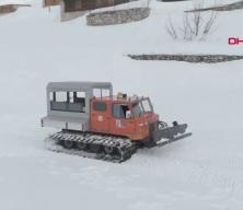 Yaylada kar kalınlığı 3 metreyi aştı; evler kayboldu