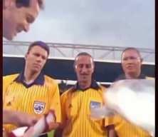 1998 D&uuml;nya Kupası'nda İran ile ABD takımlarının birbirine verdikleri g&uuml;ndem oldu