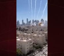 İran İsrail'e bomba yağdırdı, demir kubbe delik deşik oldu...