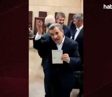 Ahmedinejad &ouml;ld&uuml;r&uuml;ld&uuml; m&uuml;?