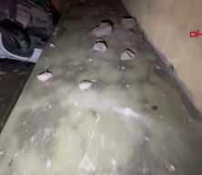 Avcılar&rsquo;da otomobil 8 metre y&uuml;ksekten bina boşluğuna d&uuml;şt&uuml;