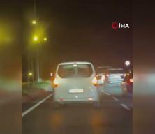 Başakşehir'de d&uuml;ğ&uuml;n konvoyundaki bir aracın trafikteki hareketleri faciaya resmen davetiye &ccedil;ıkardı