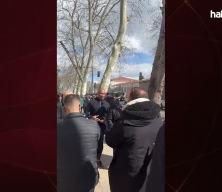 Beşiktaş&rsquo;ın efsane oyuncularından Les Ferdinand, derbi &ouml;ncesi ağa&ccedil;lı yolda