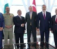 Cumhurbaşkanı Erdoğan, Pakistan Başbakanı Şerif ile g&ouml;r&uuml;şt&uuml;