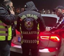Ehliyetsiz yakalanan s&uuml;r&uuml;c&uuml;: Benim aracım o kadar etmiyor