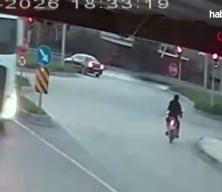 Korkun&ccedil; &ccedil;arpışma: Kırmızı ışıkta ge&ccedil;menin bedeli ağır oldu