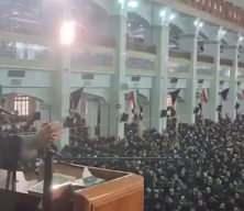 Tebriz'de binlerce kişinin katılımıyla cuma namazı kılındı