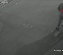 Bursa'da kundak&ccedil;ının g&uuml;venlik kamerası g&ouml;r&uuml;nt&uuml;leri ortaya &ccedil;ıktı