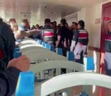 İBB'ye y&ouml;nelik 'yolsuzluk' davasında avukatlar ile adliye personeli arasında gerginlik &ccedil;ıktı