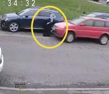 Londra'da al&ccedil;ak saldırı! Sadece M&uuml;sl&uuml;man diye kadını arabayla ezdi