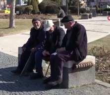 Bayram &ouml;ncesi emeklilere ikramiye &ouml;demeleri hız kesmeden s&uuml;r&uuml;yor