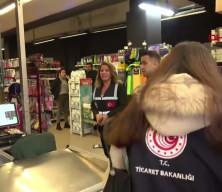 Bayram &ouml;ncesi marketlerde sıkı denetim:  Raf başka kasa başka &ccedil;ıkarsa ne yapmalı? 