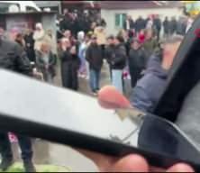 Fatih'te enkaz altında kalan yakınıyla telefonda konuştuğu anlar duygulandırdı