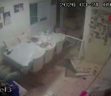 İran'ın f&uuml;zelerinin dalgası İsrail'deki evleri darmadağın etti