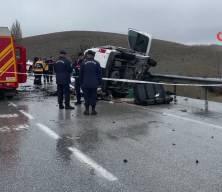 Konya'da korkun&ccedil; kaza: Baba ve oğlu &ouml;ld&uuml;, 4 kişi yaralandı!