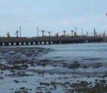 Kuvvetli fırtına sonrası İskenderun K&ouml;rfezi'nde deniz suyu &ccedil;ekildi