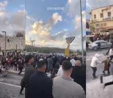 Mescid-i Aksa'da yasak! M&uuml;sl&uuml;manlar bayram namazı kılarken saldırdılar!