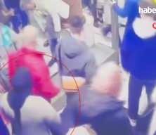 Sultanahmet'te yankesicilik yapan 2 kadın su&ccedil;&uuml;st&uuml; yakalandı