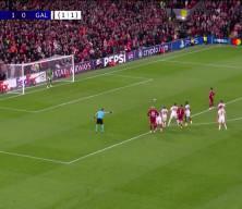 Uğurcan &Ccedil;akır Şampiyonlar Ligi'nde kalesine gelen 70 şutun 50'sini kurtardı