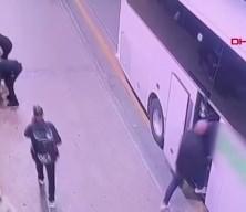 Babasını &ouml;ld&uuml;ren ş&uuml;pheli Bursa'da otogarda yakalandı; o anlar kamerada