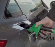 Benzin ve motorine zam geldi! Pompaya yansıtıldı!