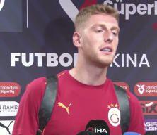 Galatasaray tarafta grubu  ultrAslan'dan Fenerbah&ccedil;e kaptanı Mert Hakan'a destek a&ccedil;ıklaması