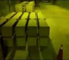 Tahran&rsquo;dan g&ouml;vde g&ouml;sterisi: Yer altı f&uuml;ze &uuml;ss&uuml;n&uuml;n g&ouml;r&uuml;nt&uuml;lerini yayımladı