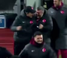 Tek y&uuml;rek tek bilek! A milli takımın zaferi Azerbaycan kanalında coşkuyla kutlandı