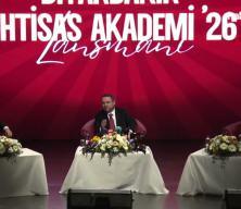 Adalet Bakanı G&uuml;rlek: Sosyal medyaya kimlikle girilecek