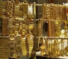 Altın sert y&uuml;kseldi ama Mart ayında tarihi kayıp yaşadı