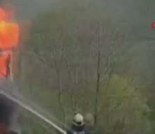 Bursa yolunda korku dolu anlar: Yolcu otob&uuml;s&uuml; alev topuna d&ouml;nd&uuml;