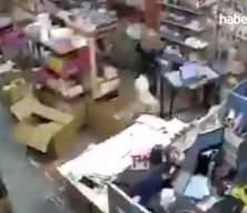 Endonezya'da 7,4 b&uuml;y&uuml;kl&uuml;ğ&uuml;nde deprem meydana geldi!