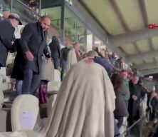 Hacıosmanoğlu ve Bakan Bak duygusal anlar yaşadı! Birbirlerine sarılarak kutladılar