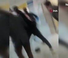 Hastane değil sanki boks ringi: Acil serviste tekme tokat birbirlerine girdiler