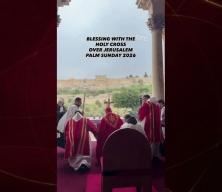 İsrail polisi engellemişti! Kardinal Pizzaballa Zeytin Dağı'ndan Kud&uuml;s'&uuml; kutsadı