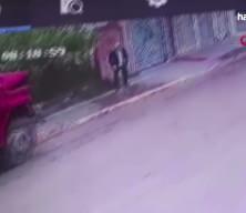 Kocaeli'de korkun&ccedil; olay! Freni patlayan kamyon yaşlı adamı ezdi ge&ccedil;ti