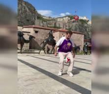 Tokat'ın tarihini futbol şovuyla tanıtıyor