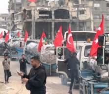 T&uuml;rkiye 150 tırlık i&ccedil;me suyu projesi ile sahada... Gazze'ye b&ouml;yle girdiler