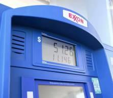 ABD'de akaryakıt fiyatları Orta Doğu'daki savaşın etkisiyle 4 doları aştı