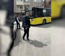 Avcılar'da hatalı park eden ara&ccedil; trafiği fel&ccedil; etti