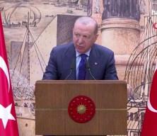 Cumhurbaşkanı Erdoğan: 'Partimizin d&uuml;nya siyaset literat&uuml;r&uuml;ne ge&ccedil;en başarılarında kadınların &ouml;zel bir yeri oldu'