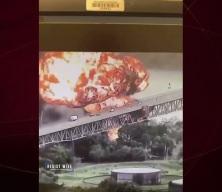 Dev tanker patladı, ortalık savaş alanına d&ouml;nd&uuml;